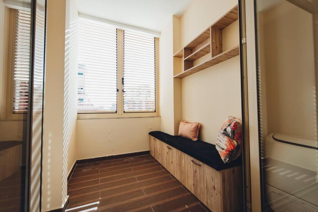 Luxury Apartment At Myslym Shyri Tiranë Luaran gambar
